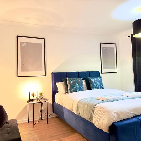 Rnm - Business Professionals Ready, Cost Effective For Large Stays! 3 Bedroom Lounge, Private Access & Entire Place, Kitchen & Washroom With Amenities, Smart Tv, Easy Access, Fast Wifi, Large Driveway, Great Transport Links, Near Worcester Hospital A Eksteriør bilde