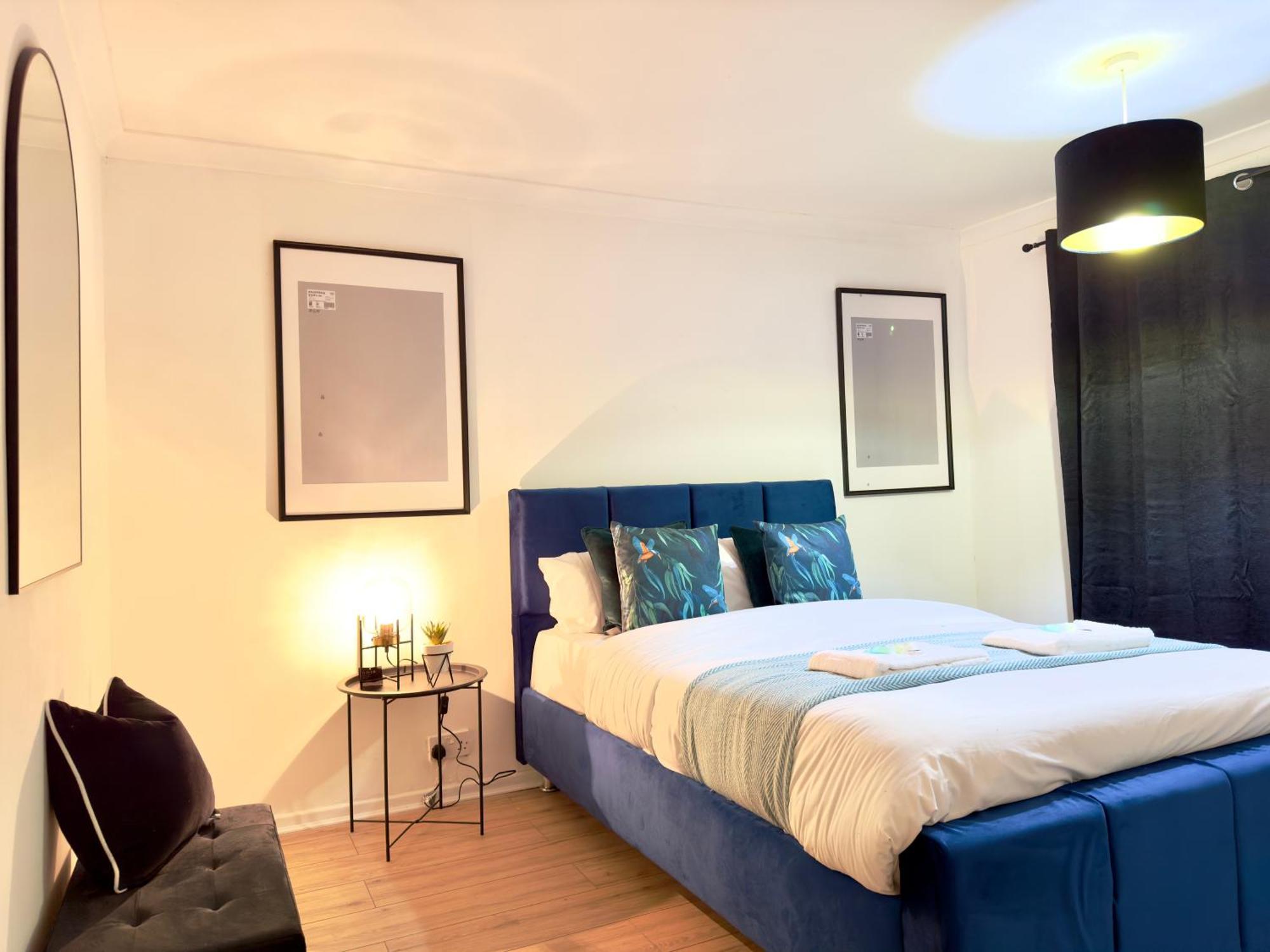 Rnm - Business Professionals Ready, Cost Effective For Large Stays! 3 Bedroom Lounge, Private Access & Entire Place, Kitchen & Washroom With Amenities, Smart Tv, Easy Access, Fast Wifi, Large Driveway, Great Transport Links, Near Worcester Hospital A Eksteriør bilde
