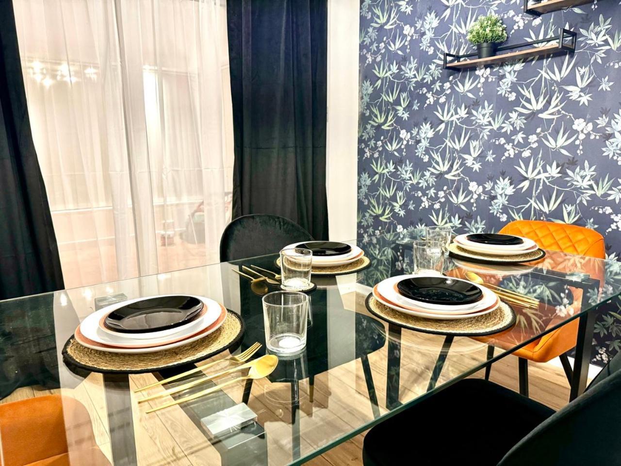 Rnm - Business Professionals Ready, Cost Effective For Large Stays! 3 Bedroom Lounge, Private Access & Entire Place, Kitchen & Washroom With Amenities, Smart Tv, Easy Access, Fast Wifi, Large Driveway, Great Transport Links, Near Worcester Hospital A Eksteriør bilde