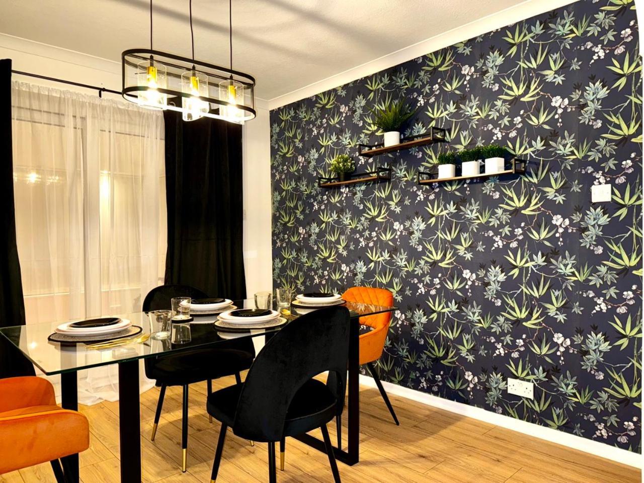 Rnm - Business Professionals Ready, Cost Effective For Large Stays! 3 Bedroom Lounge, Private Access & Entire Place, Kitchen & Washroom With Amenities, Smart Tv, Easy Access, Fast Wifi, Large Driveway, Great Transport Links, Near Worcester Hospital A Eksteriør bilde